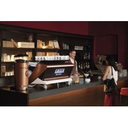 Ekspres kolbowy w  kawiarni gaggia milano la reale