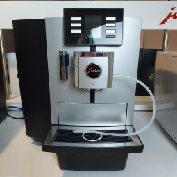 Ekspres poleasingowy Jura X8