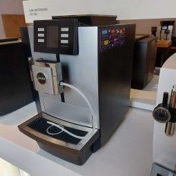 Jura X8 ekspres poleasingowy